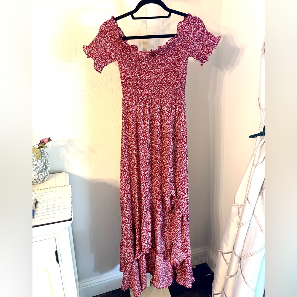 NWT Red Scattered Floral Smocked Hi-Lo Midi Dress, M